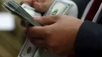 استقرار سعر الدولار في البنك الأهلي عند 52.49 جنيه للبيع اليوم السبت